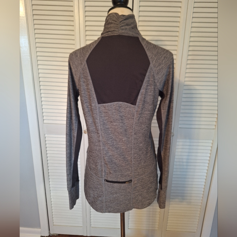 Champion Heather Gray and Black Performance Long Sleeve Top Small *D3 - Picture 2 of 5
